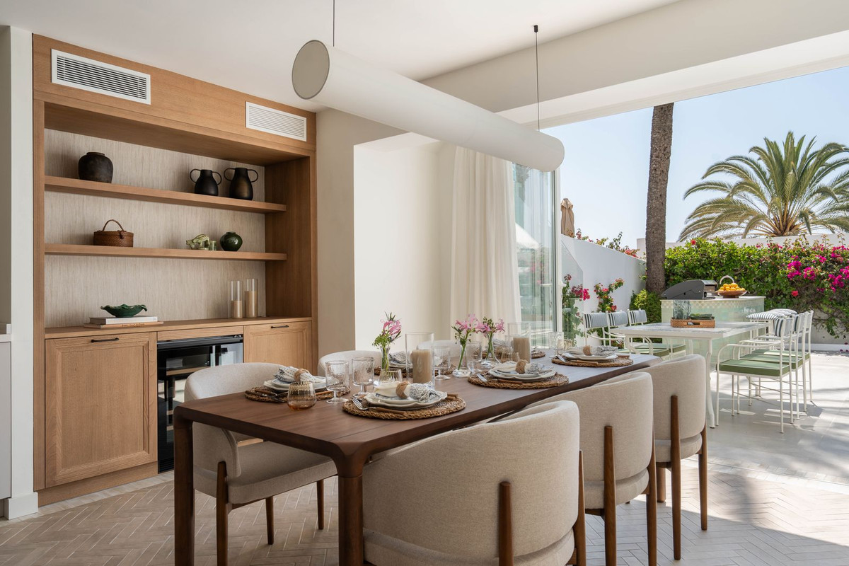 3 Bedroom Villa in Marbella - Photo 8