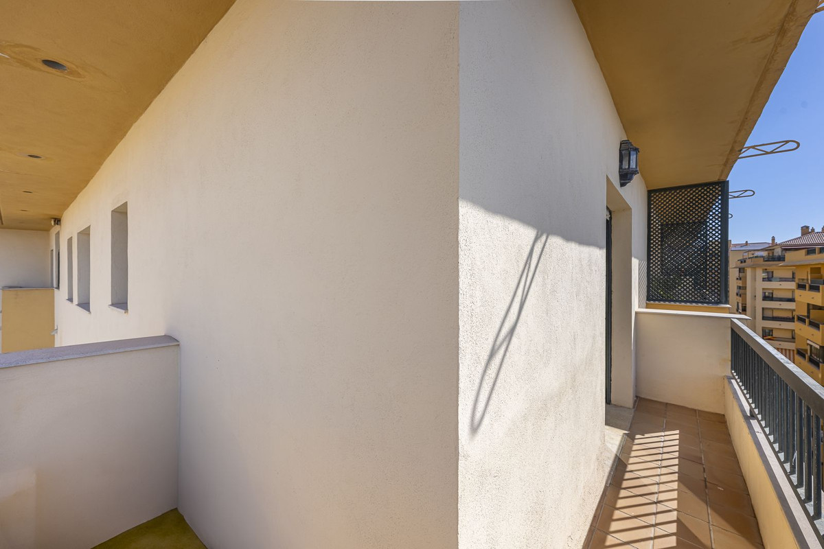 3 Bedroom Apartment in San Pedro de Alcántara - Photo 25