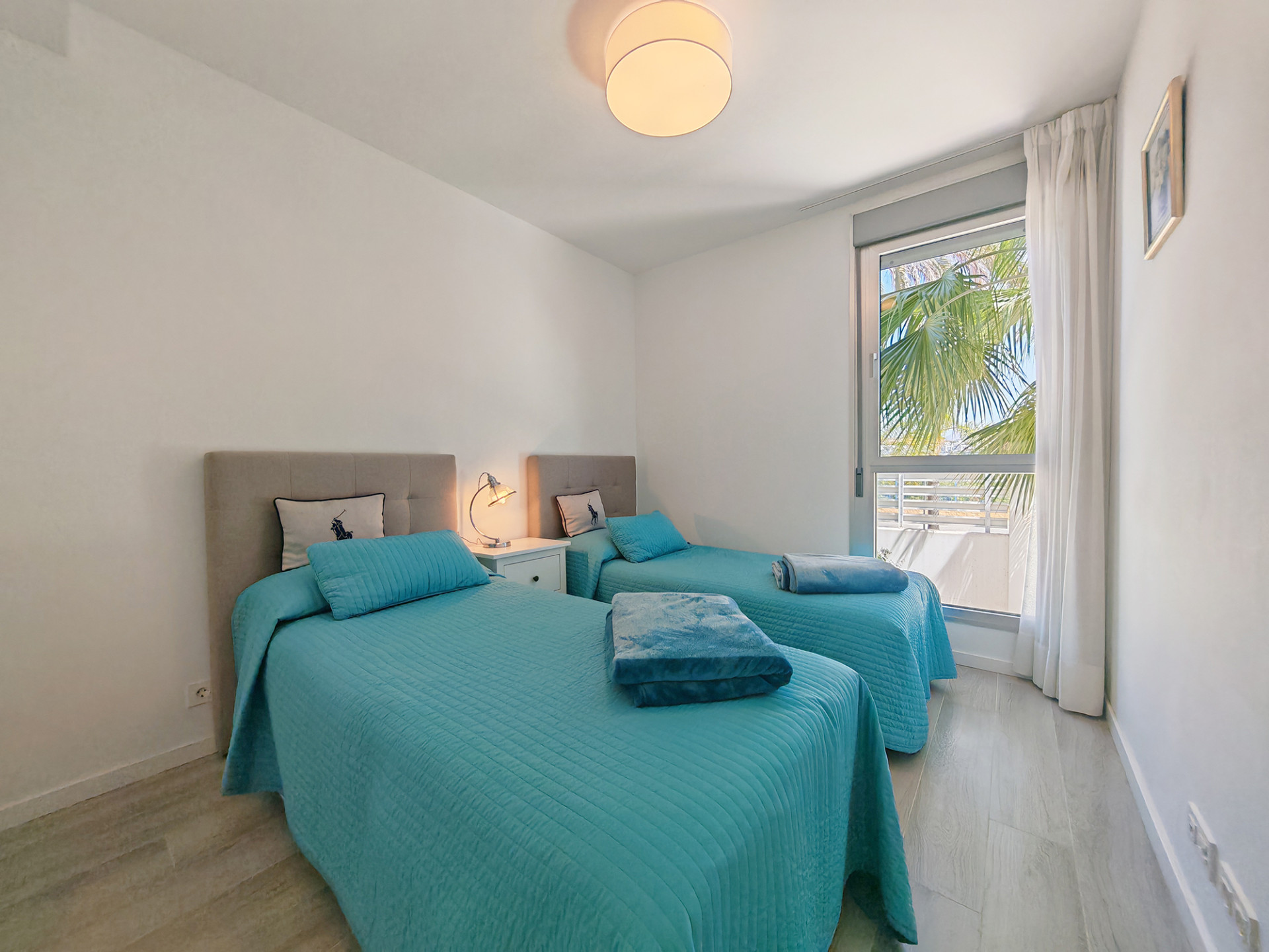 3 Bedroom Apartment in Estepona - Photo 12