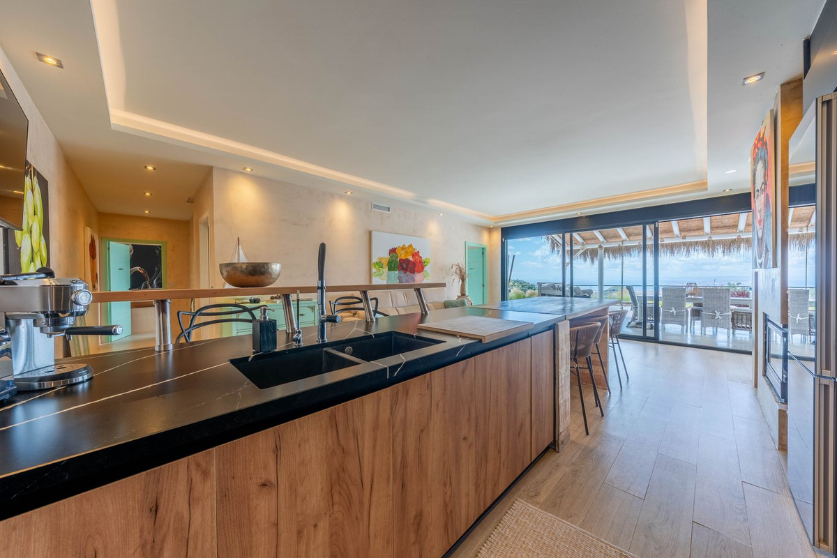 2 Bedroom Villa in Marbella - Photo 46