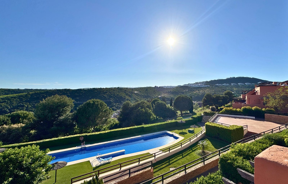 2 Bedroom Penthouse in Casares - Photo 32