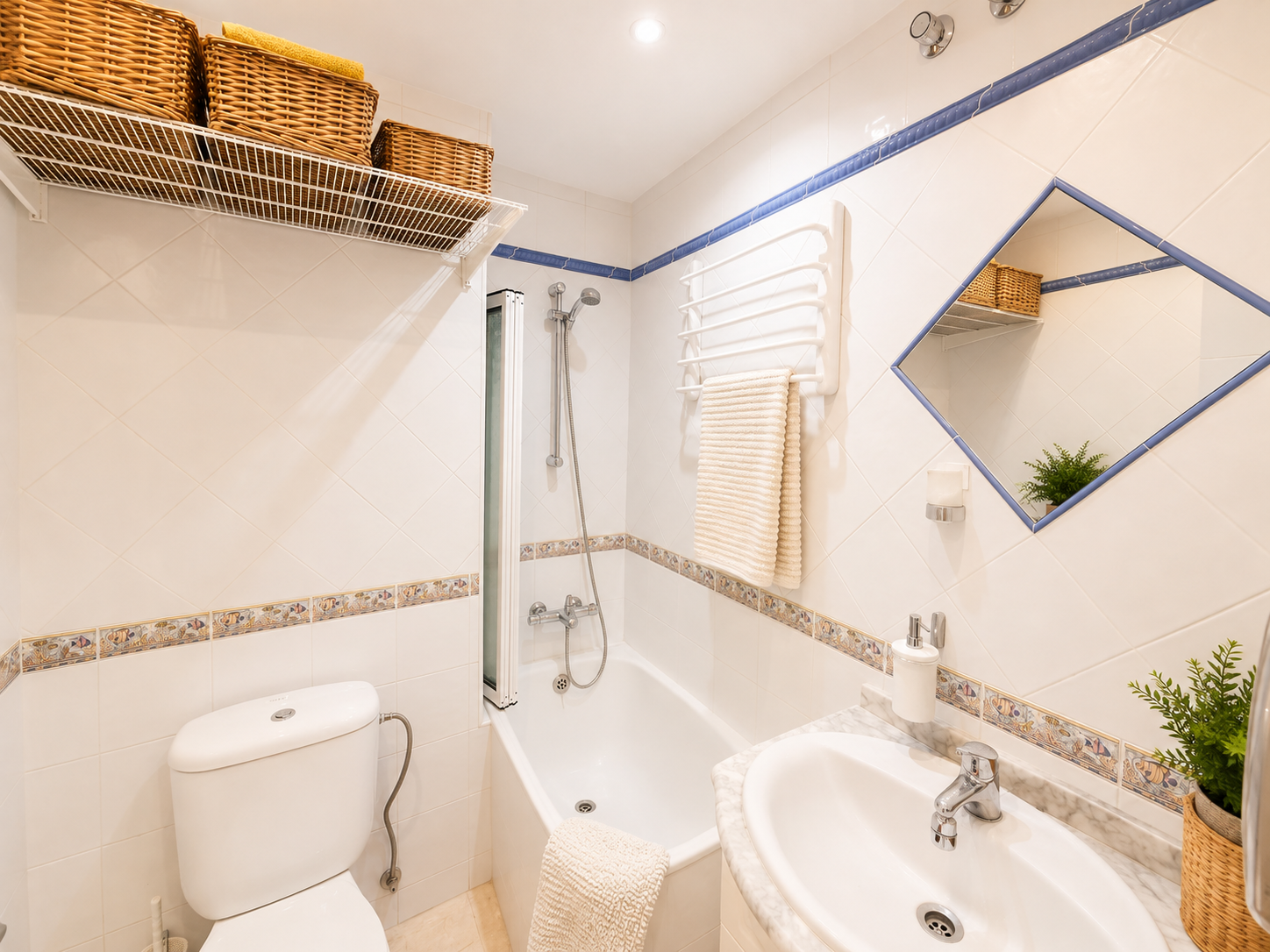 Piso de 3 dormitorios con piscina en Málaga – Foto 21
