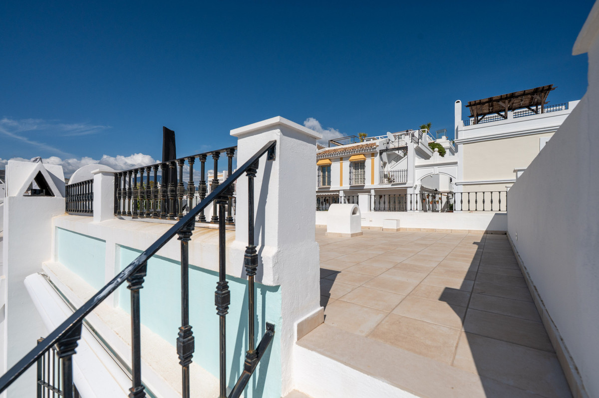 3 Bedroom Townhouse in Marbella - Photo 27