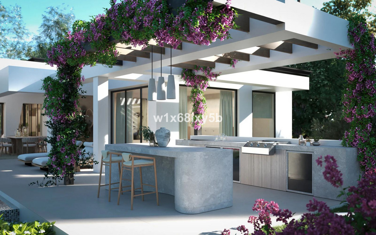 4 Bedroom Villa in Marbella - Photo 9