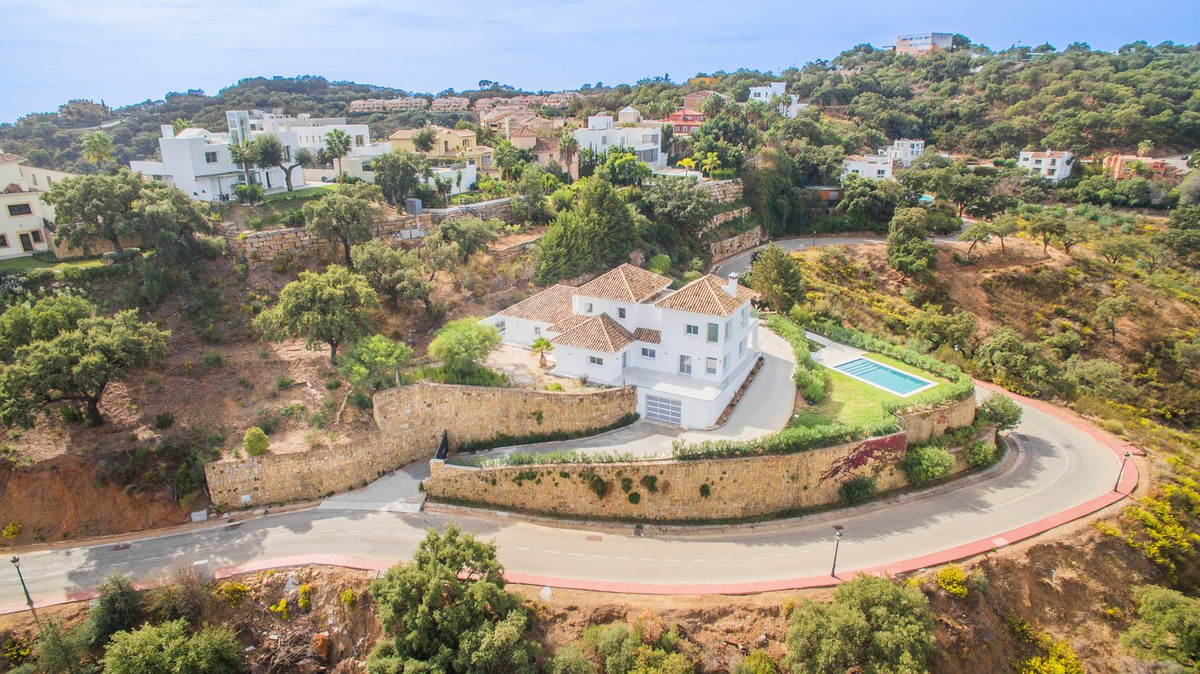 4 Bedroom Villa in Marbella - Photo 31