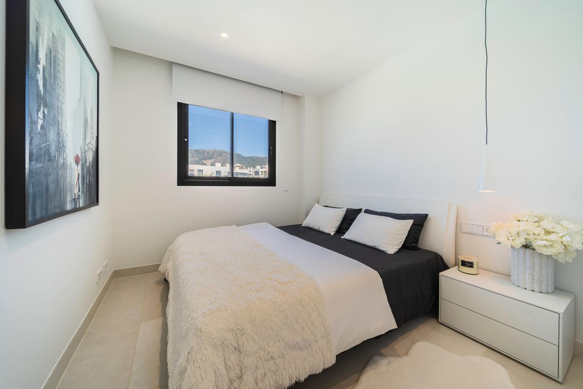 2 Bedroom Apartment in Benalmádena - Photo 15