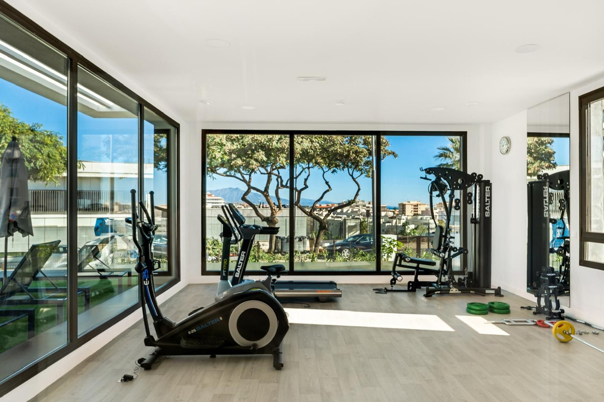 3 Bedroom Apartment in Estepona - Photo 19