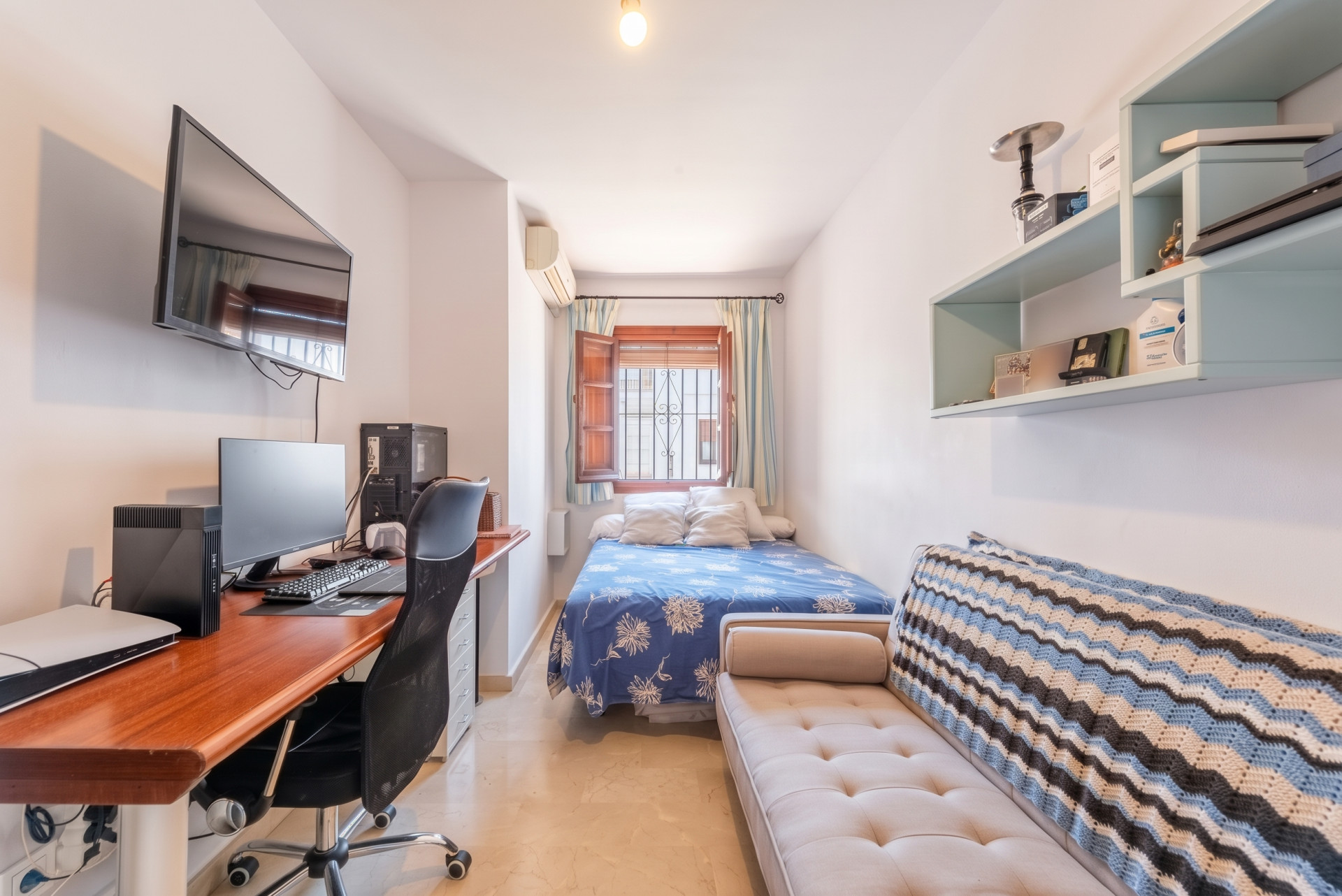3 Bedroom Townhouse in Benahavís - Photo 13