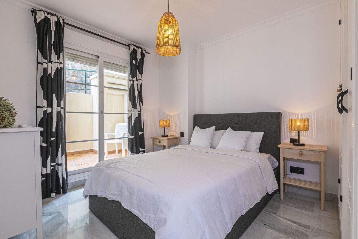 2 Bedroom Apartment in Marbella - Photo 12