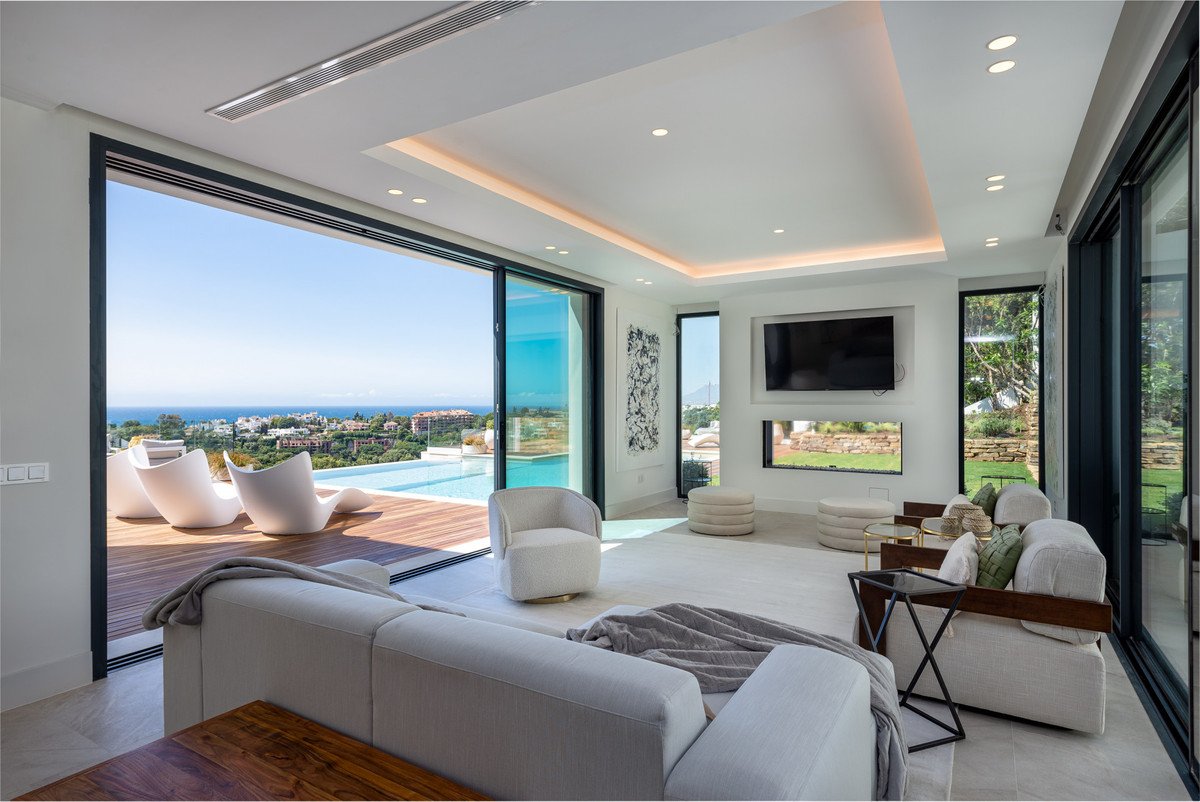 5 Bedroom Villa in Marbella - Photo 22