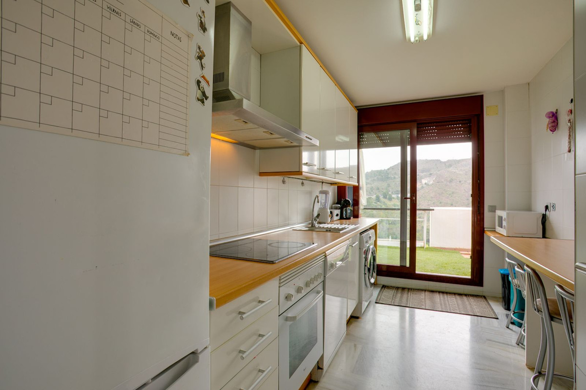 2 Bedroom Apartment in Benahavís - Foto 12