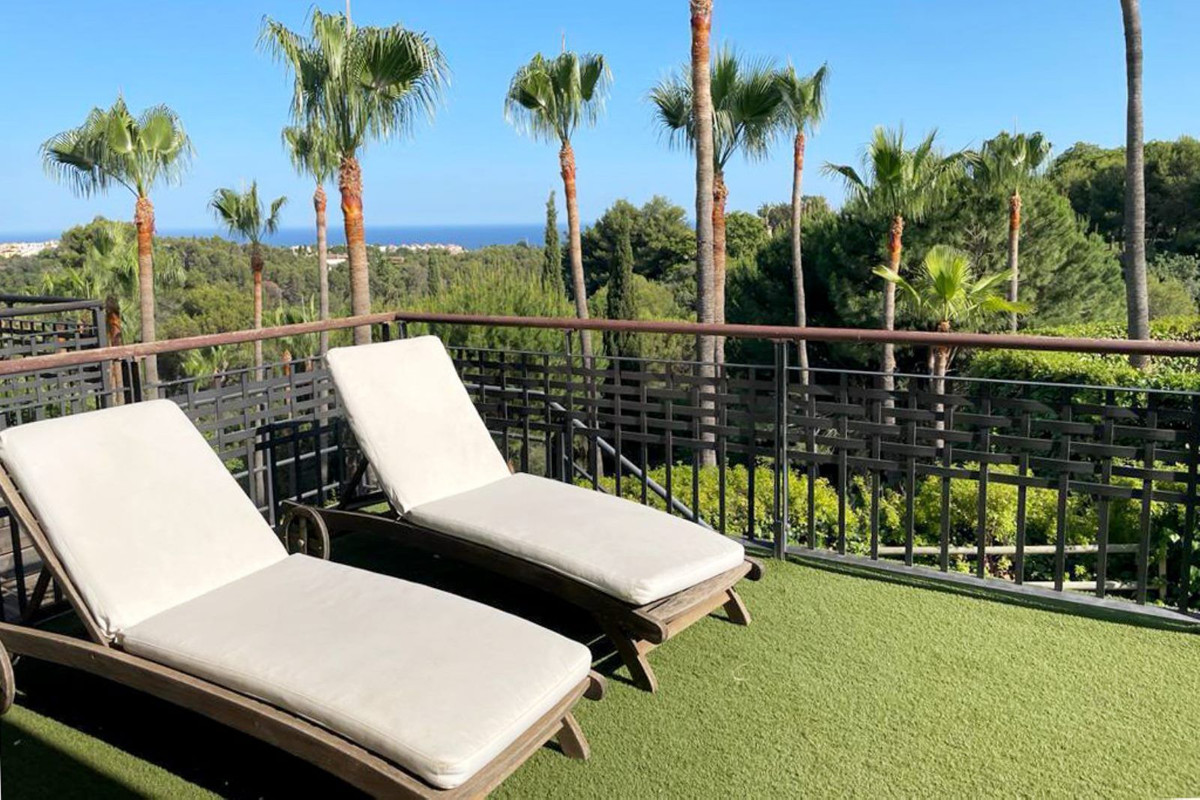 3 Bedroom Apartment in Marbella - Photo 3