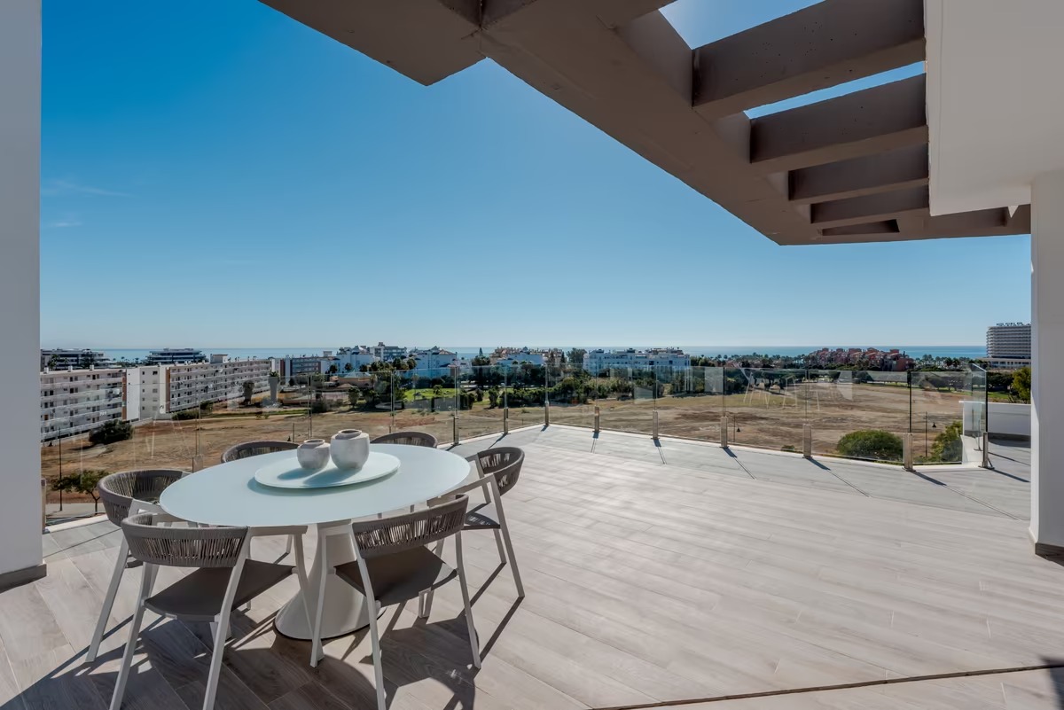 3 Bedroom Apartment in Torremolinos - Photo 37