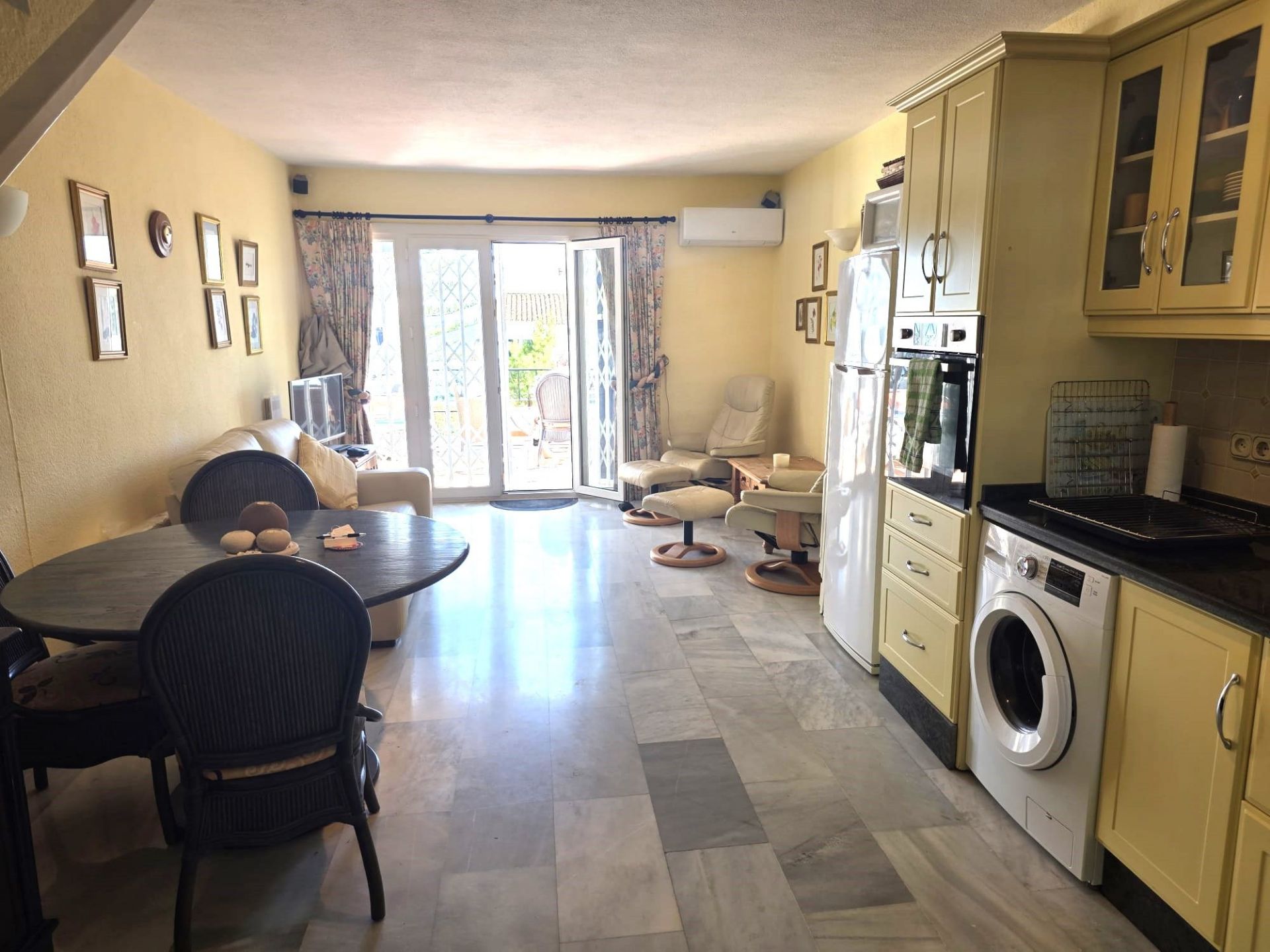 2 Bedroom Apartment in Mijas - Photo 6