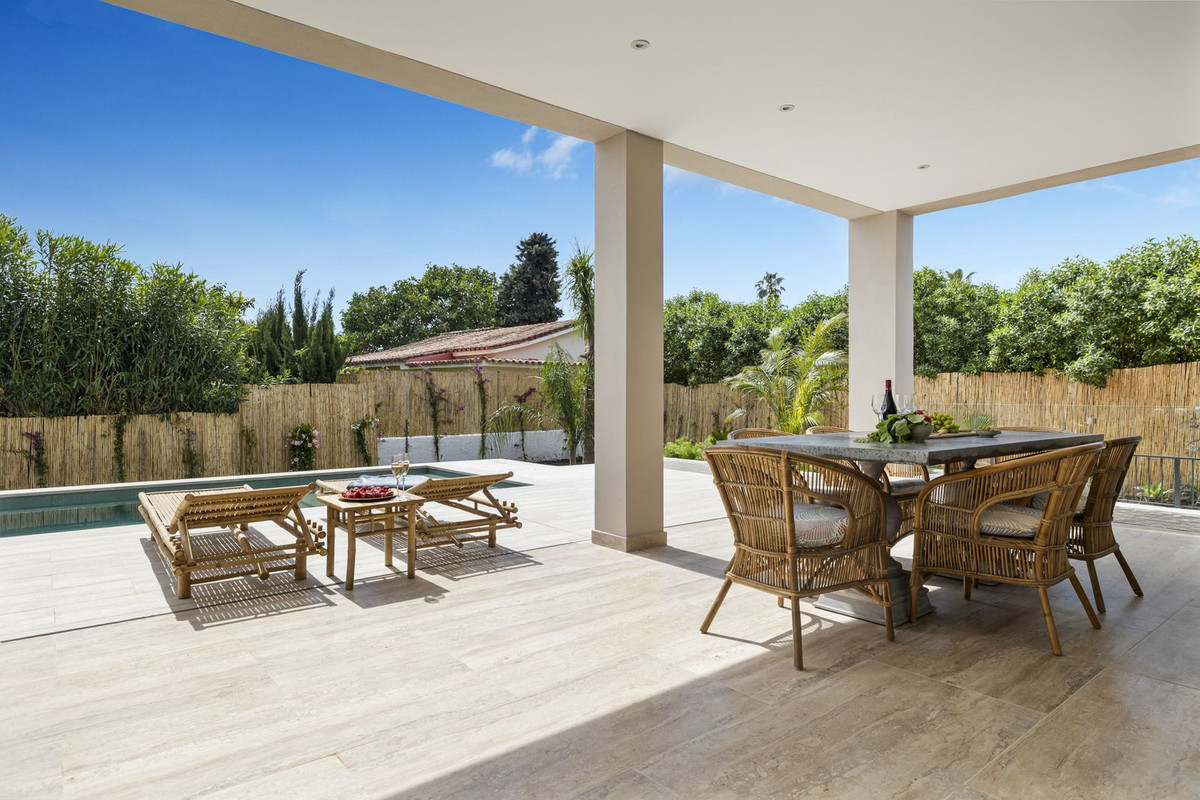 5 Bedroom Villa in San Pedro de Alcántara - Photo 30