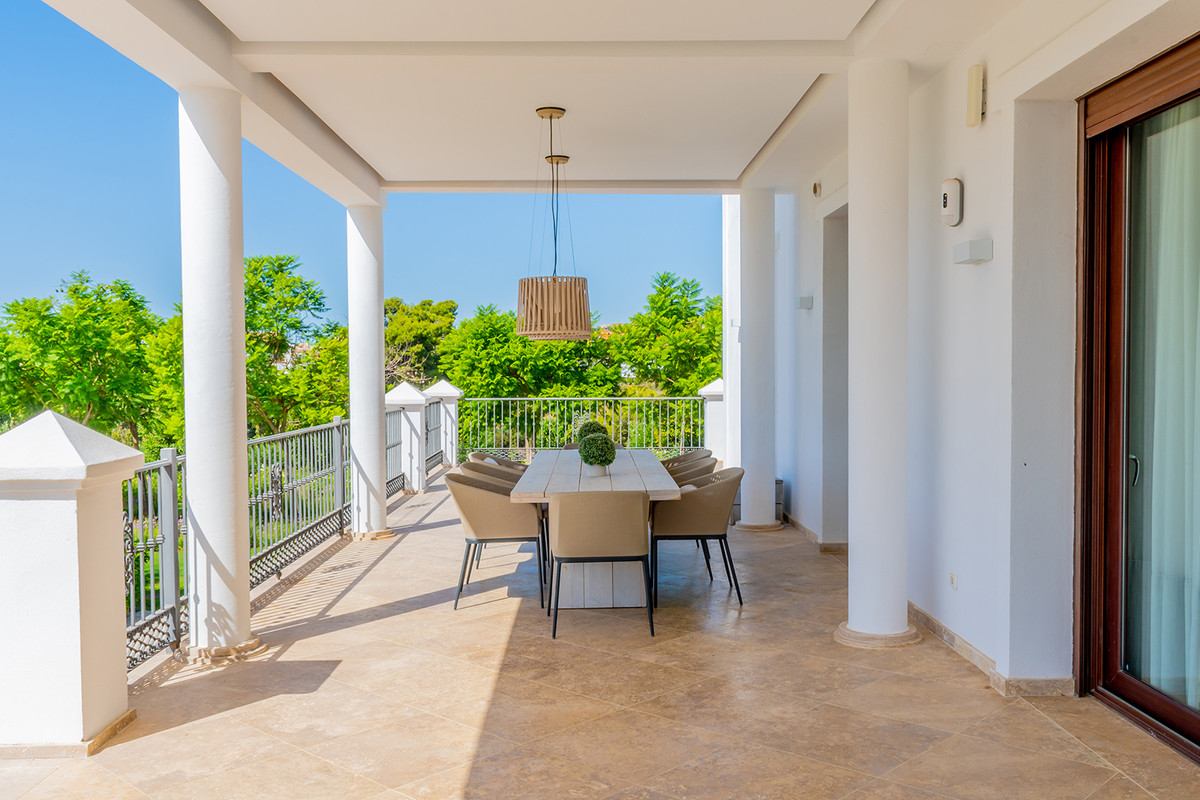 5 Bedroom Villa in San Pedro de Alcántara - Photo 45