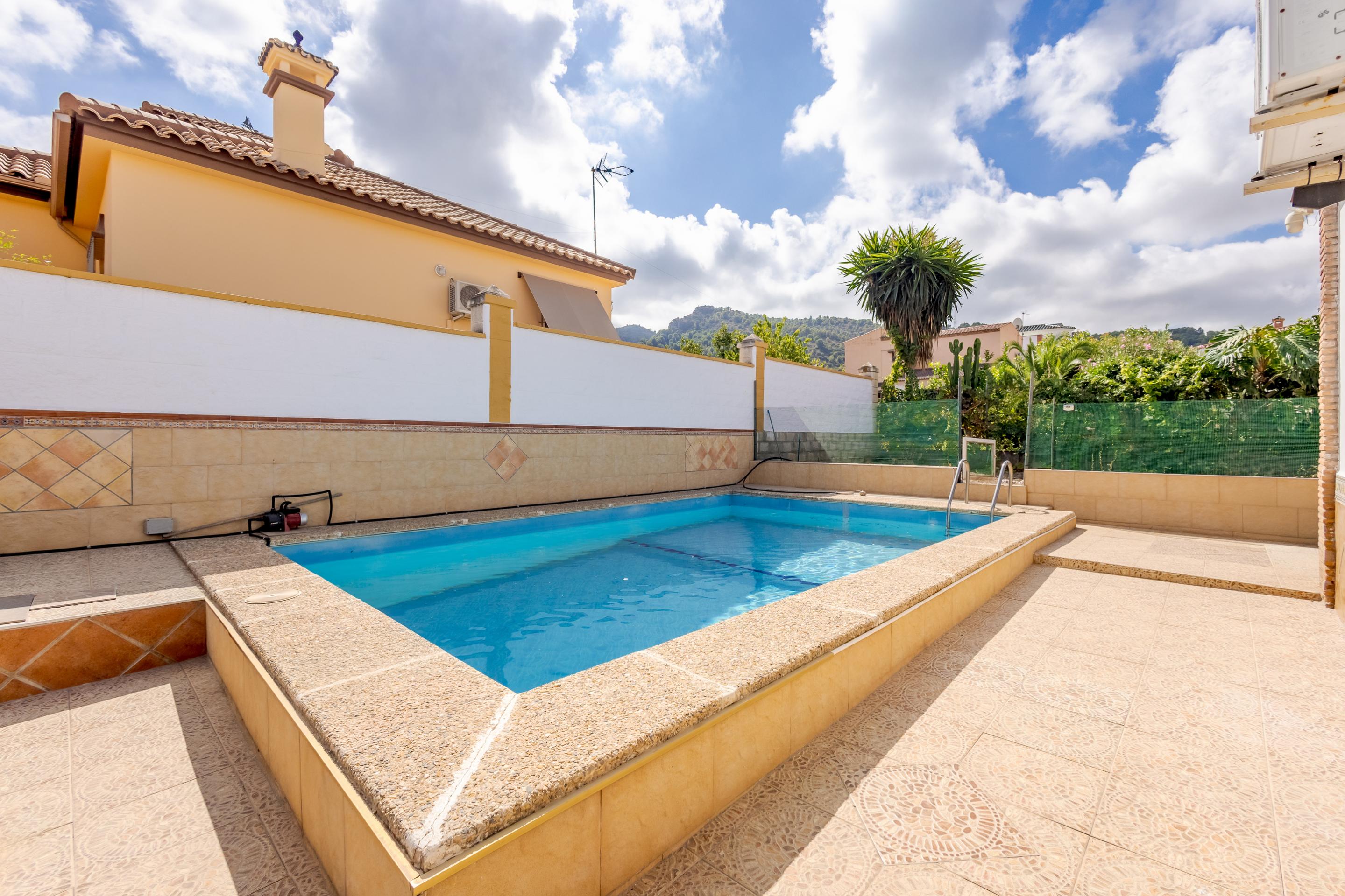 3 Bedroom Villa in Alhaurín de la Torre - Photo 14