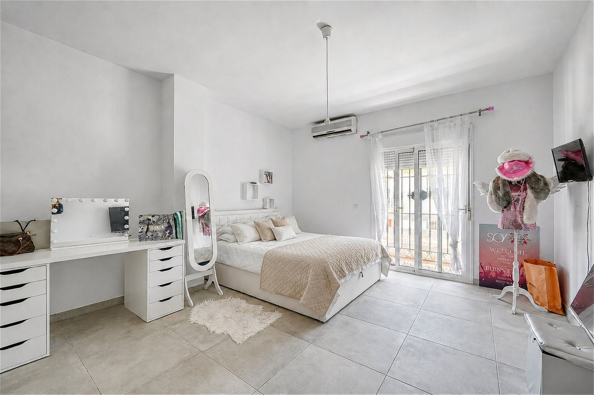 3 Bedroom Townhouse in Casares - Photo 14