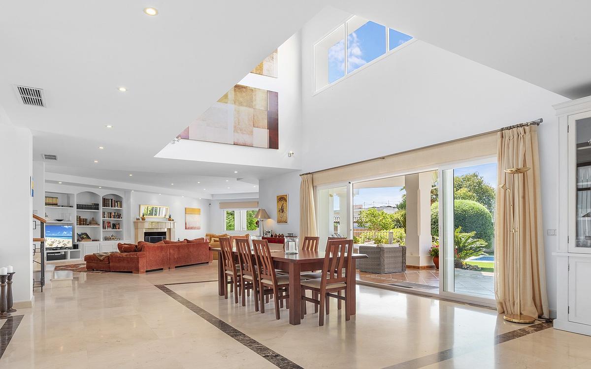 6 Bedroom Villa in Benahavís - Фото 2