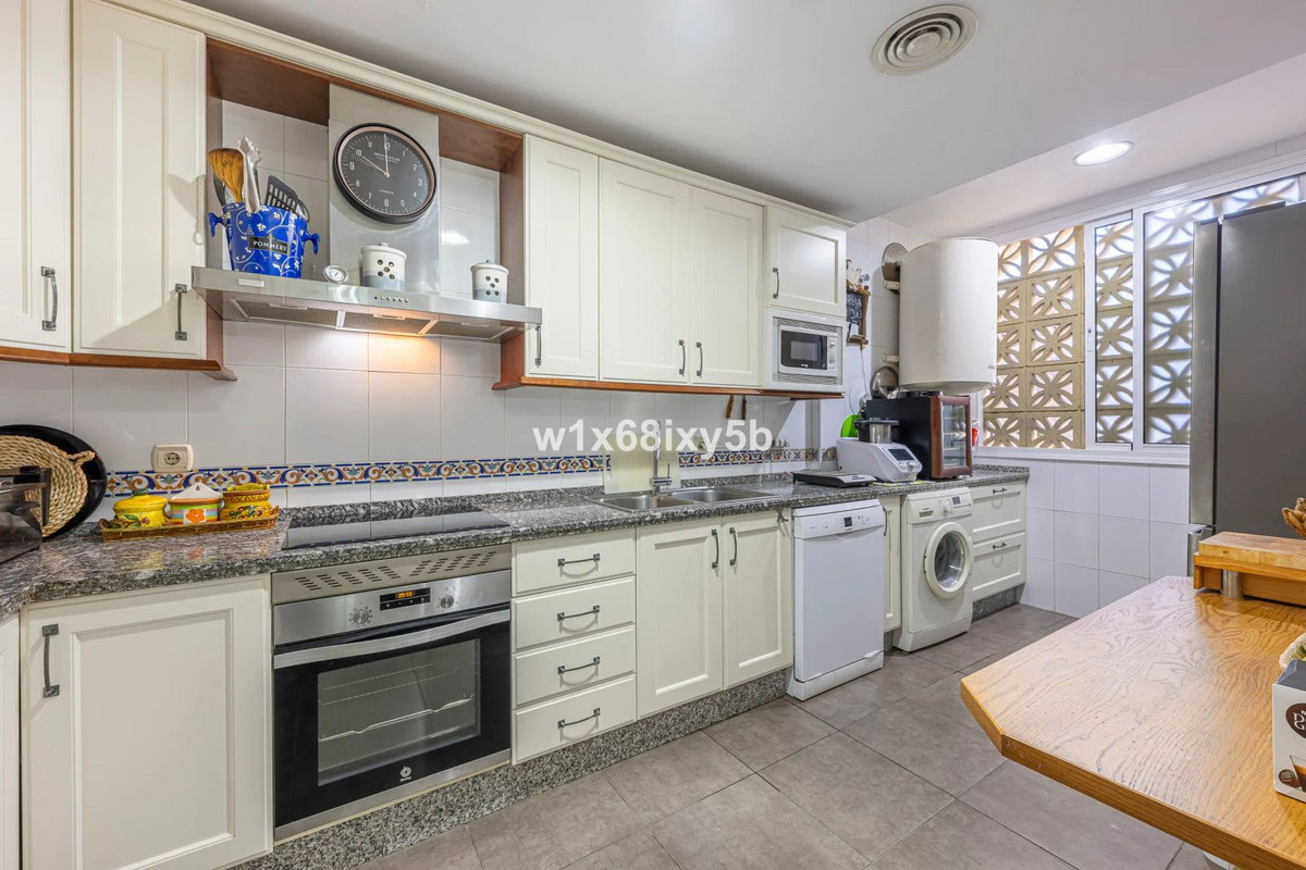 3 Bedroom Townhouse in Estepona - Фото 12