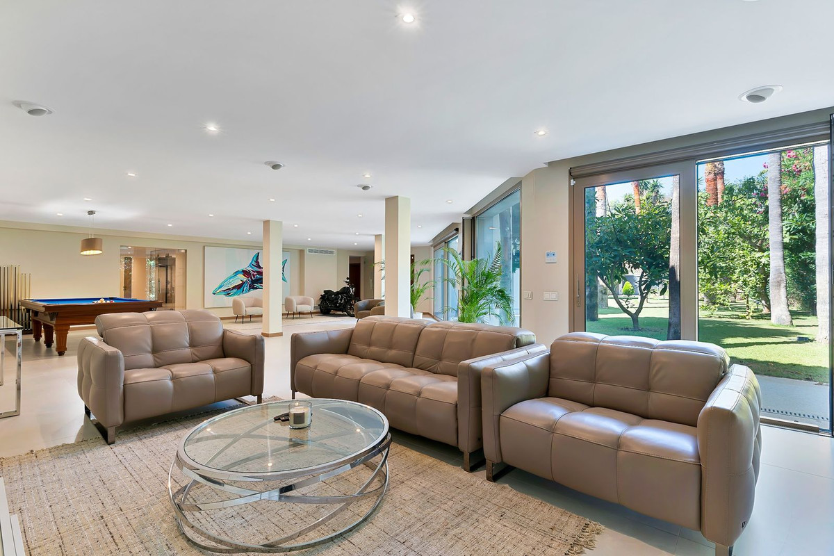 6 Bedroom Villa in San Pedro de Alcántara - Foto 28