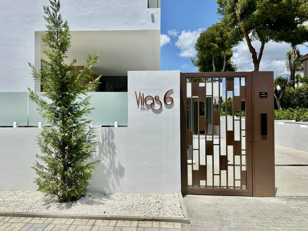 4 Bedroom Villa in Marbella - Photo 74