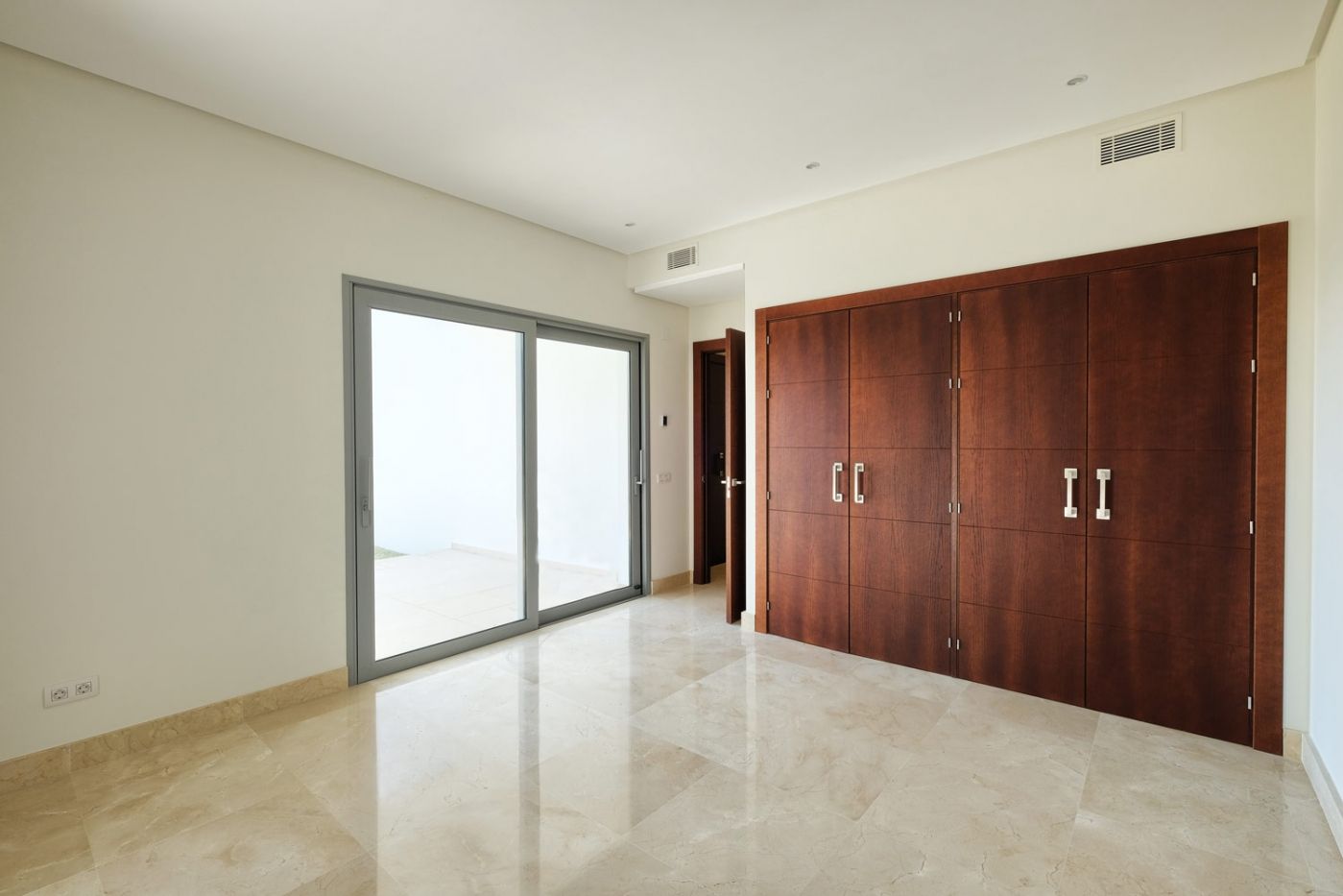 4 Bedroom Villa in Benahavís - Фото 9