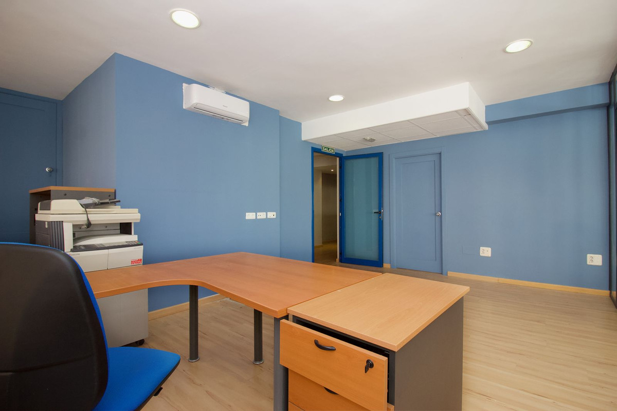 Locale commerciale a Malaga, Spagna – Foto 24