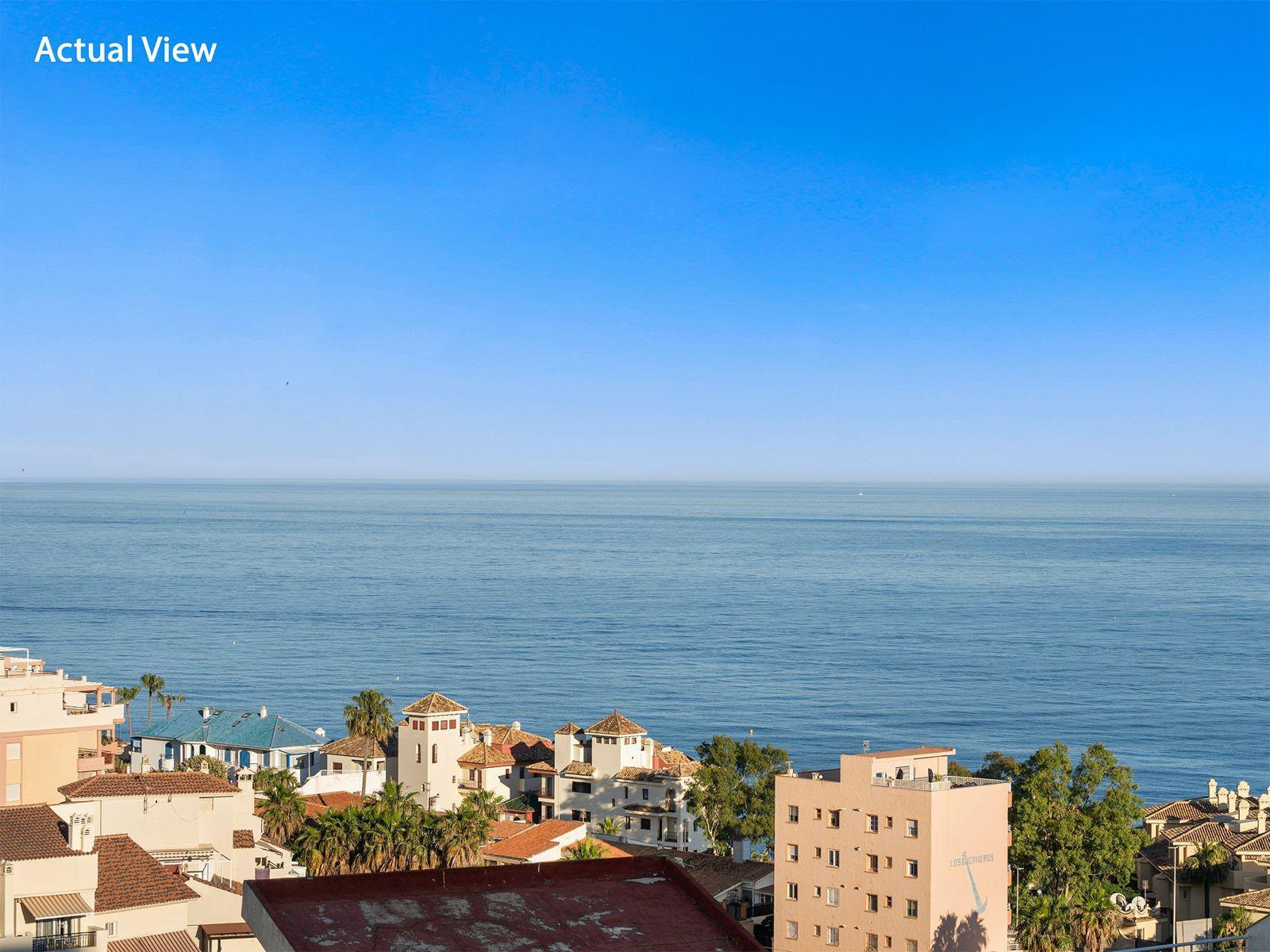 2 Bedroom Penthouse in Benalmádena - Photo 4