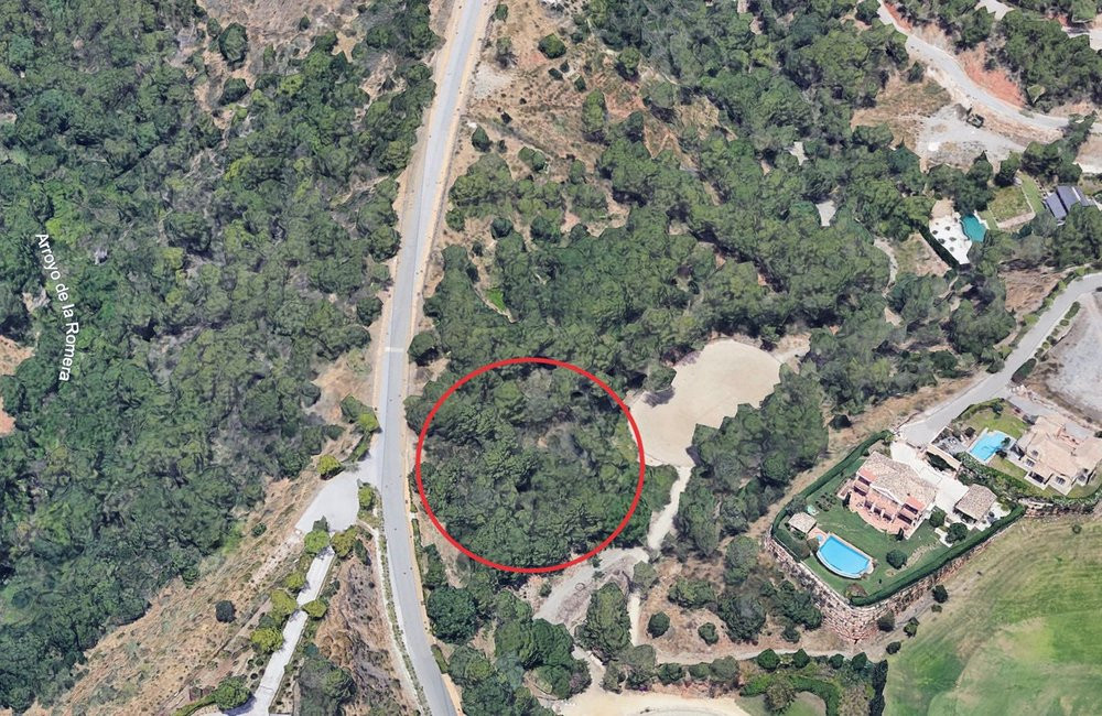4,901 m² Plot in Benahavís - Photo 5