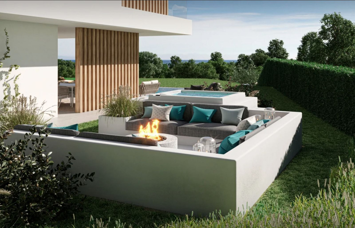 5 Bedroom Villa in Estepona - Photo 4
