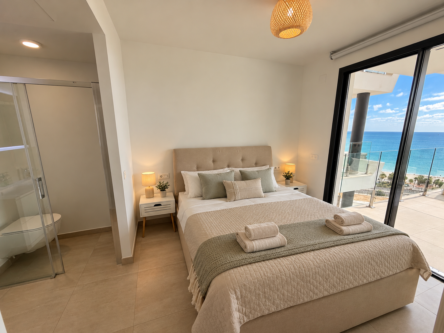 2 Bedroom Apartment in Benalmádena - Photo 7