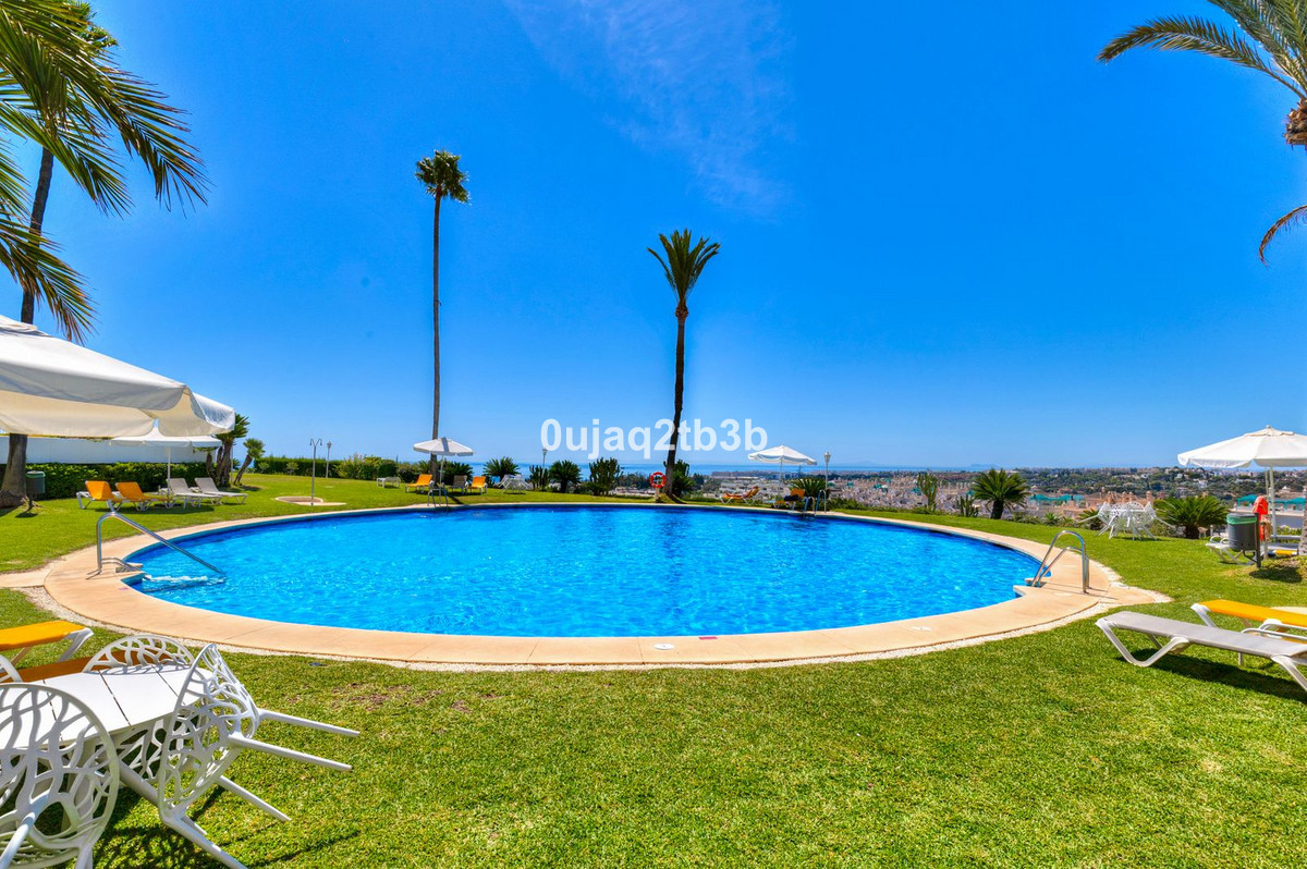 3 Bedroom Apartment in Marbella - Photo 30