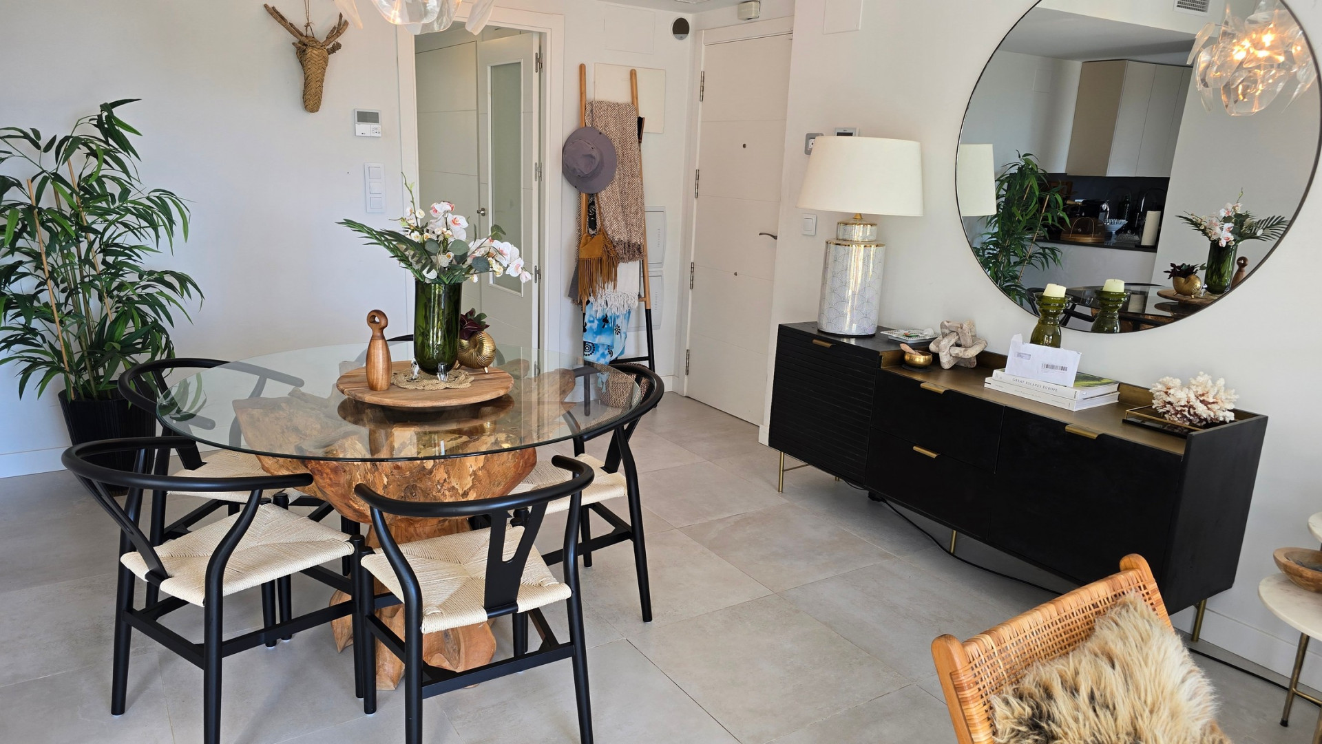 2 Bedroom Apartment in Benalmádena - Photo 19
