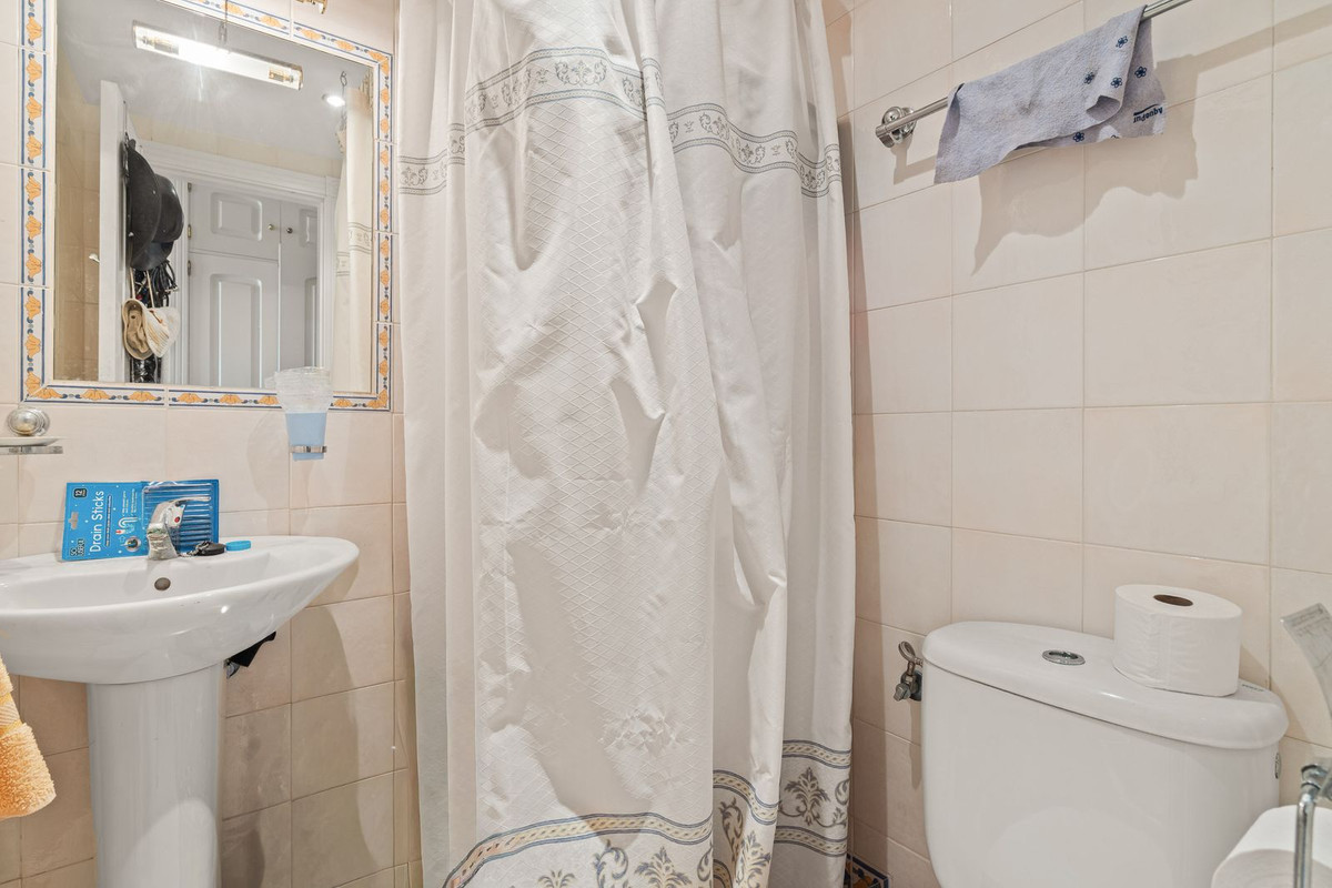 3 Bedroom Penthouse in Casares - Photo 17