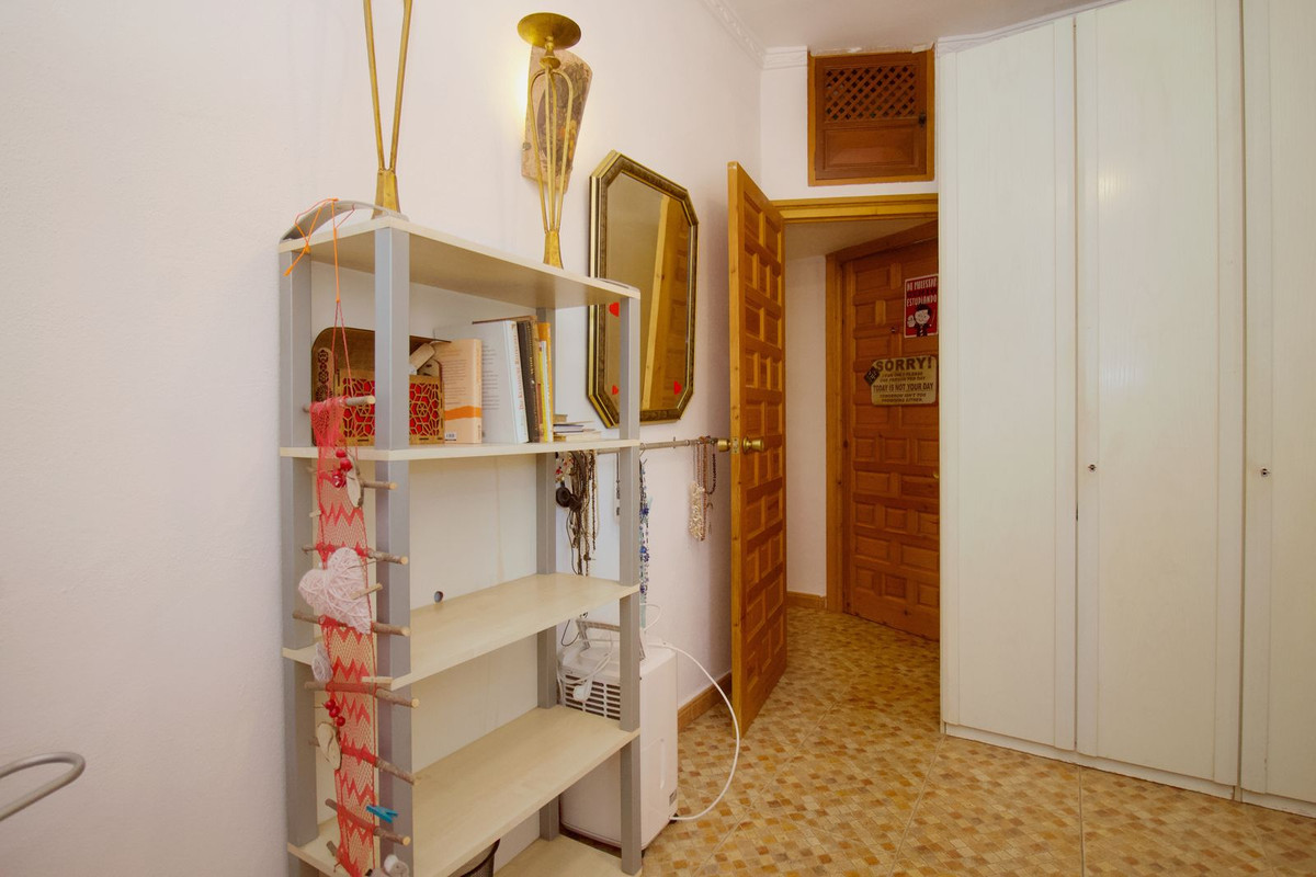 5 Bedroom Villa in Coín - Photo 29