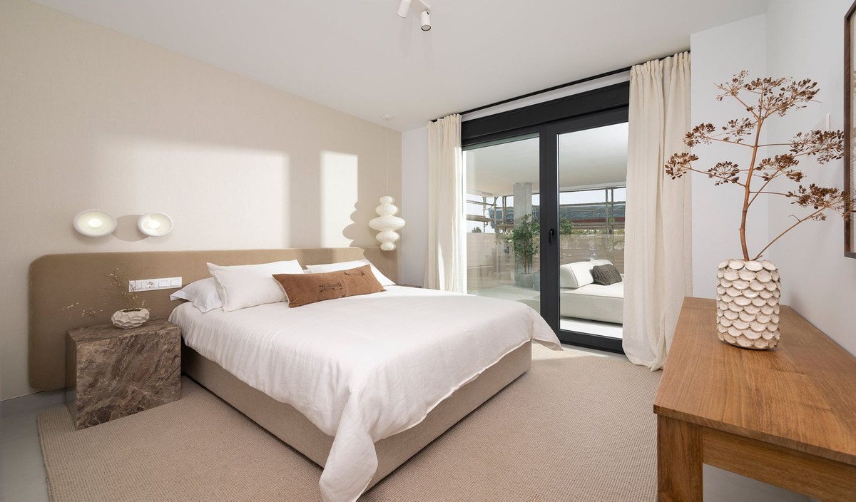 3 Bedroom Apartment in Marbella - Photo 8