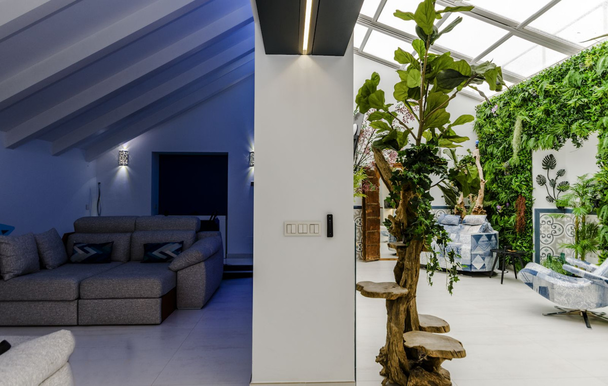 4 Bedroom Townhouse in Estepona - Photo 14