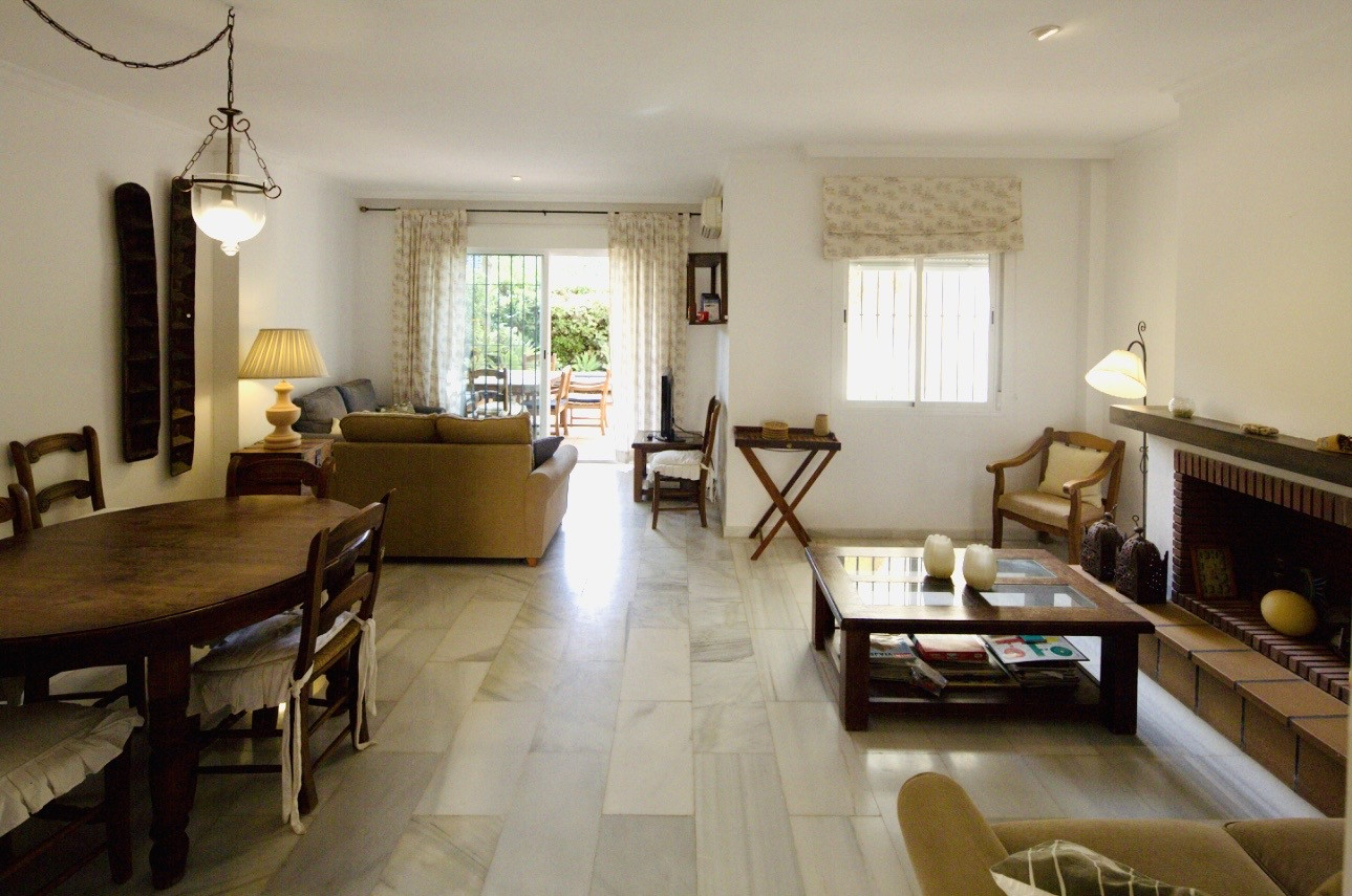 3 Bedroom Villa in Marbella - Photo 7