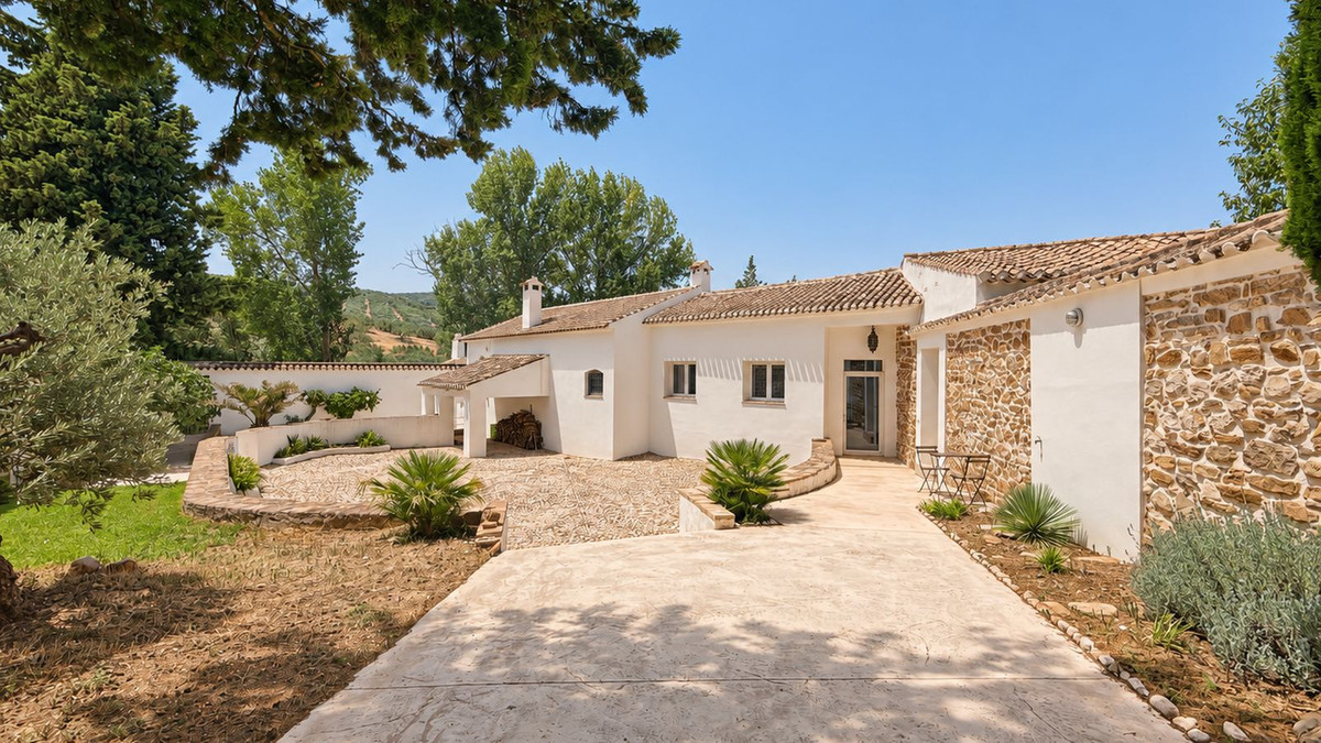 5 Bedroom Country house in Villanueva del Rosario - Photo 19