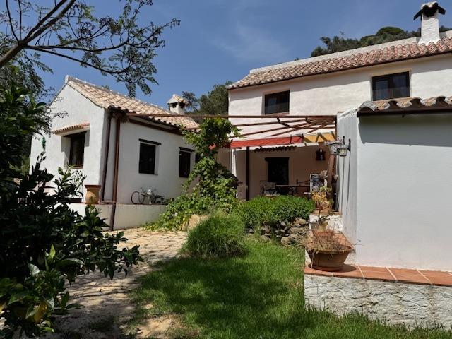 4 Bedroom Villa in Casares - Photo 2