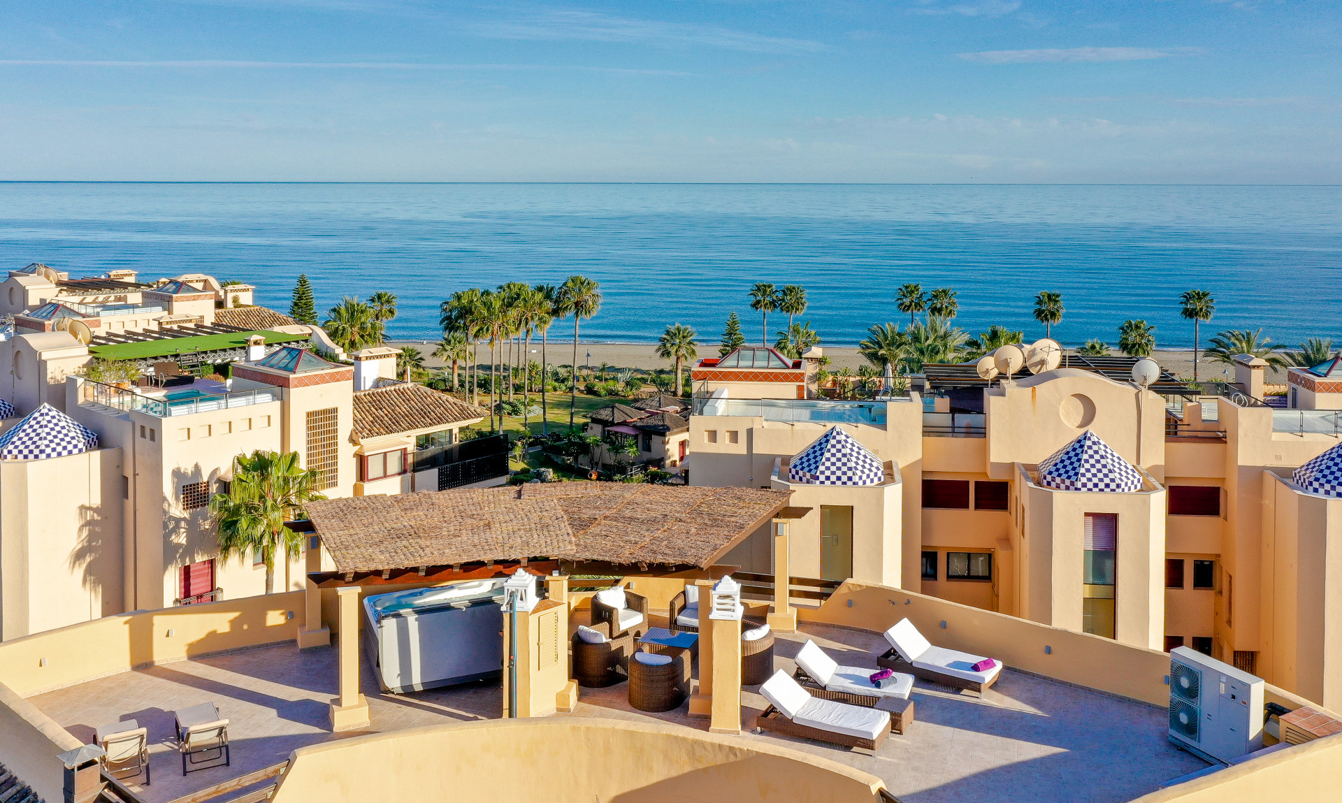 3 Bedroom Penthouse in Estepona - Photo 26