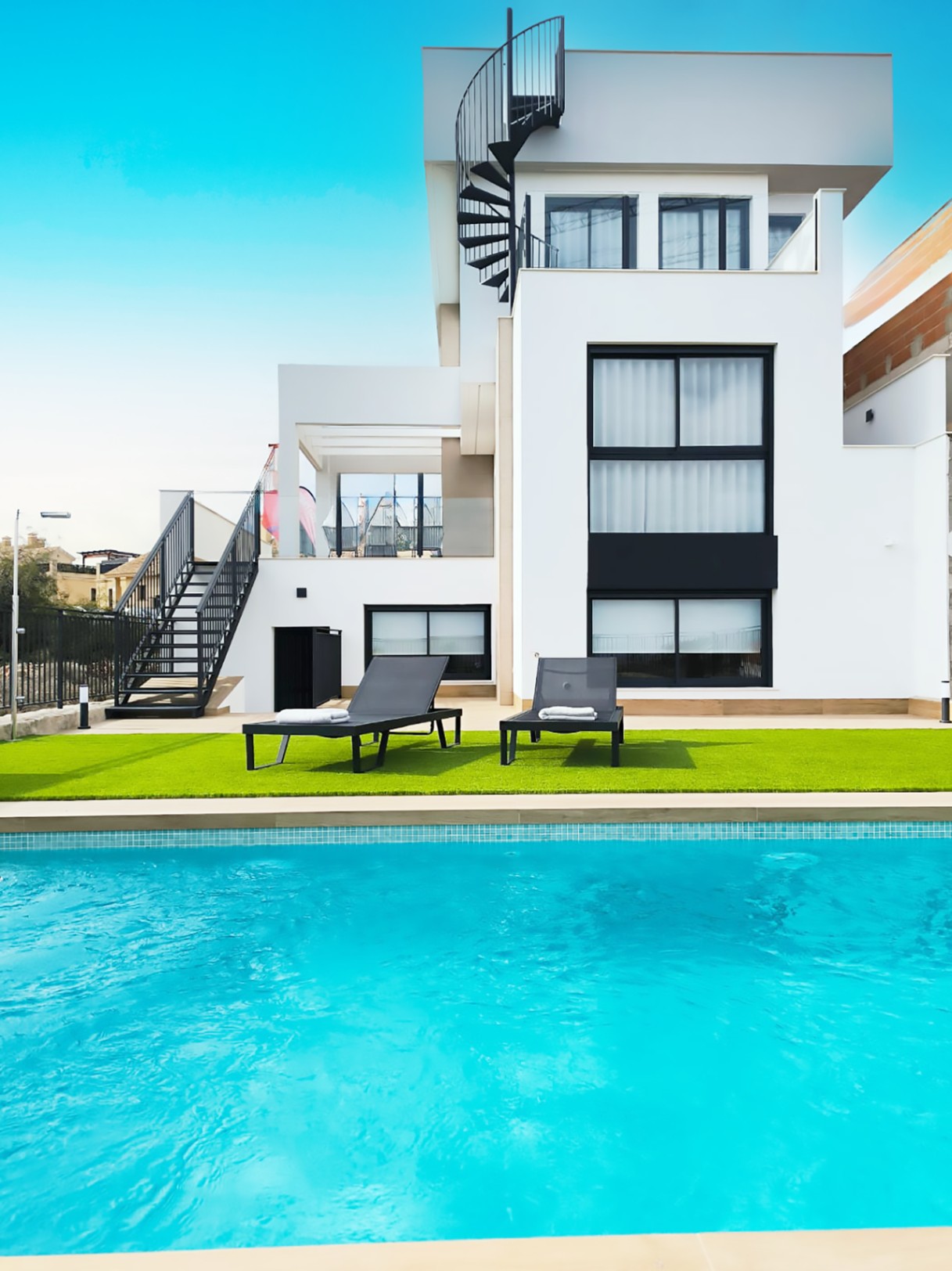 Moradia com 3 quartos com piscina em Alicante, Espanha – Foto 1