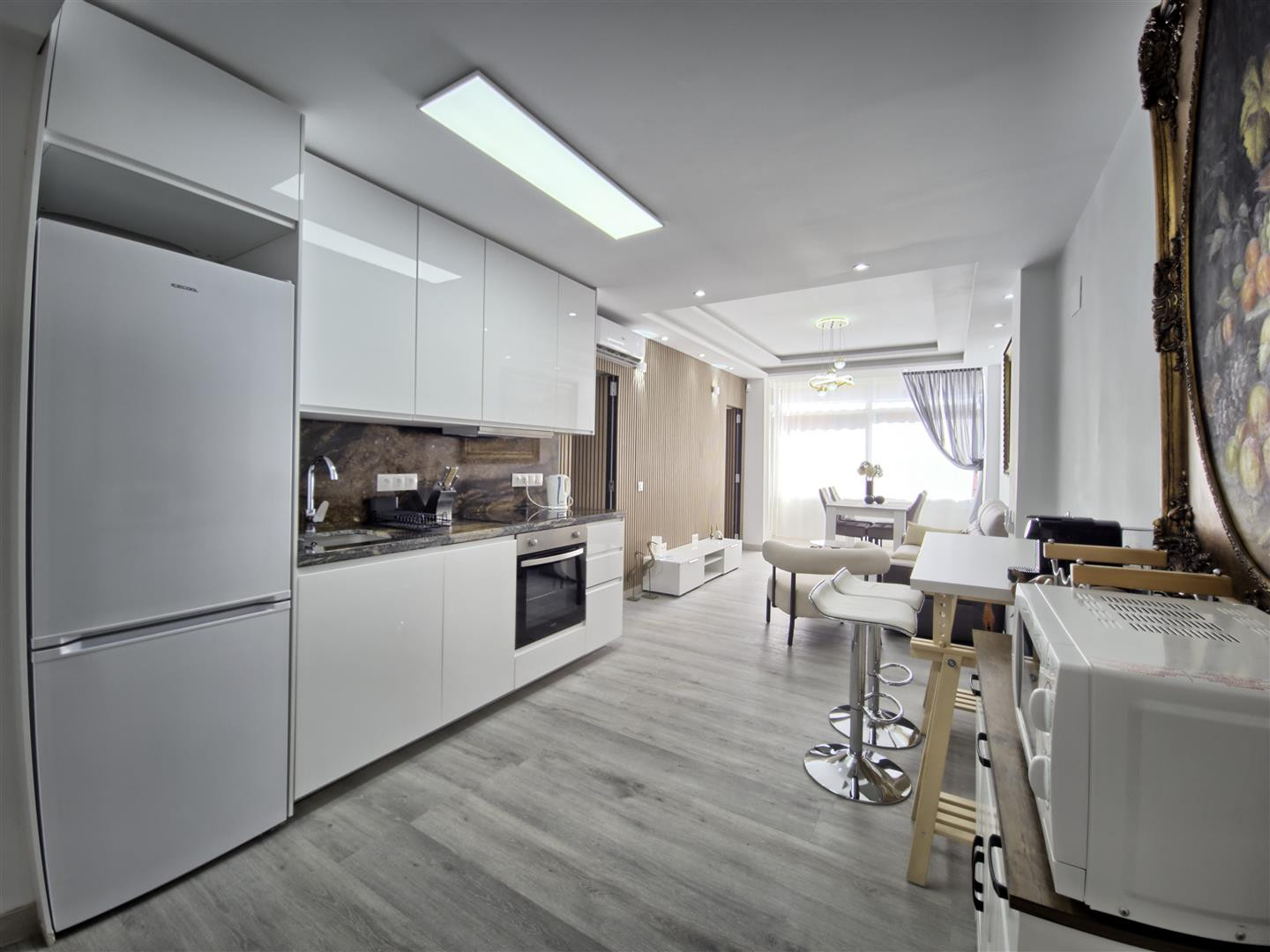 2 Bedroom Apartment in Marbella - Photo 15