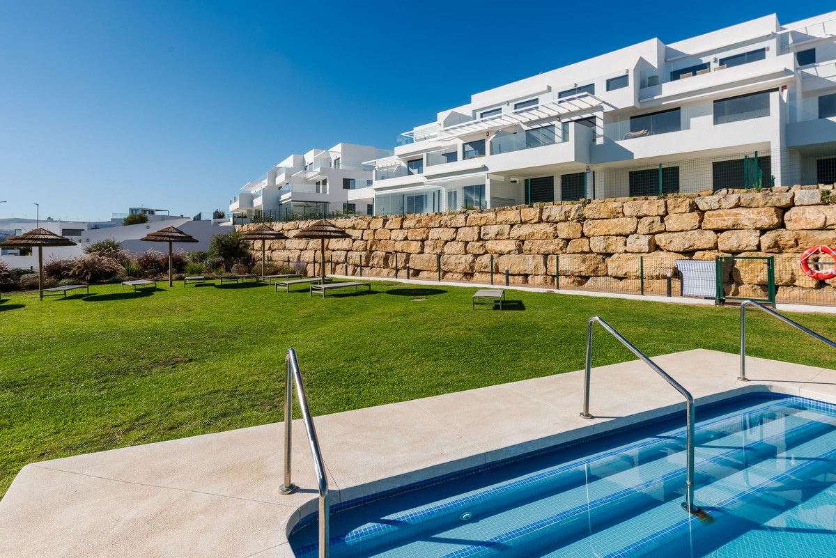 2 Bedroom Apartment in Casares - Photo 33