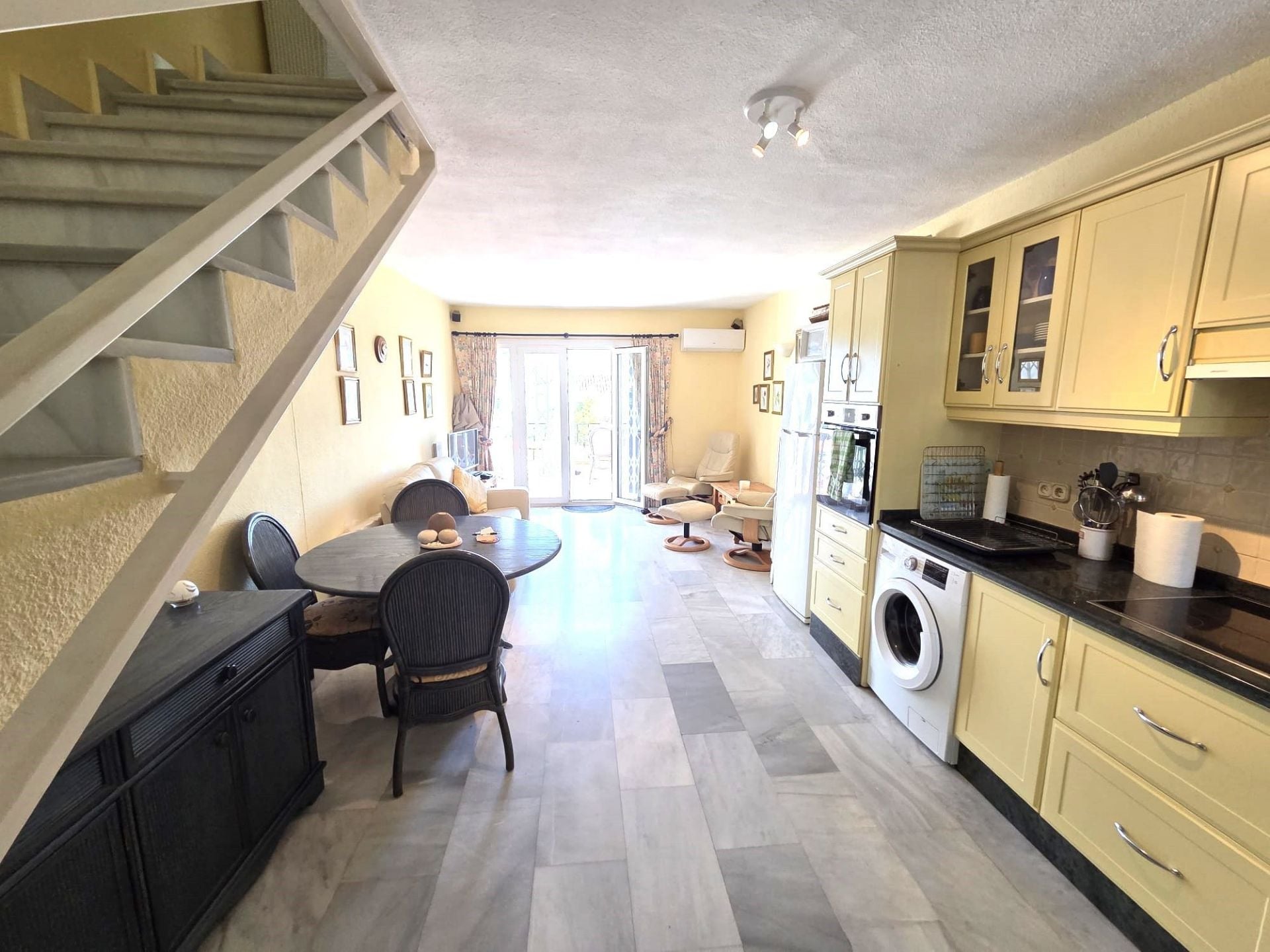 2 Bedroom Apartment in Mijas - Photo 5