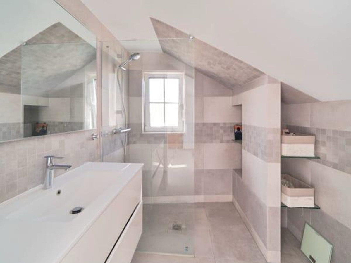3 Bedroom Townhouse in Marbella - Photo 19