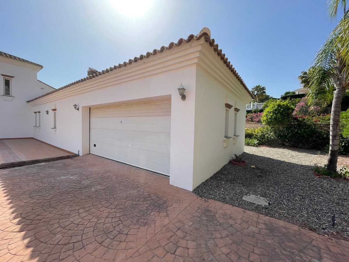 5 Bedroom Villa in Mijas - Photo 19
