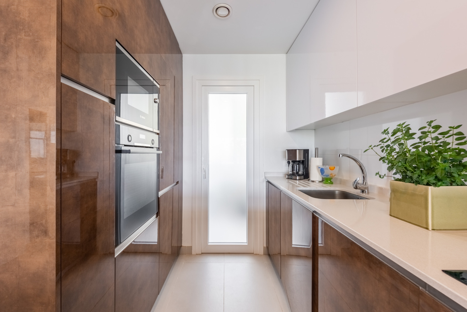 3 Bedroom Apartment in Estepona - Photo 12