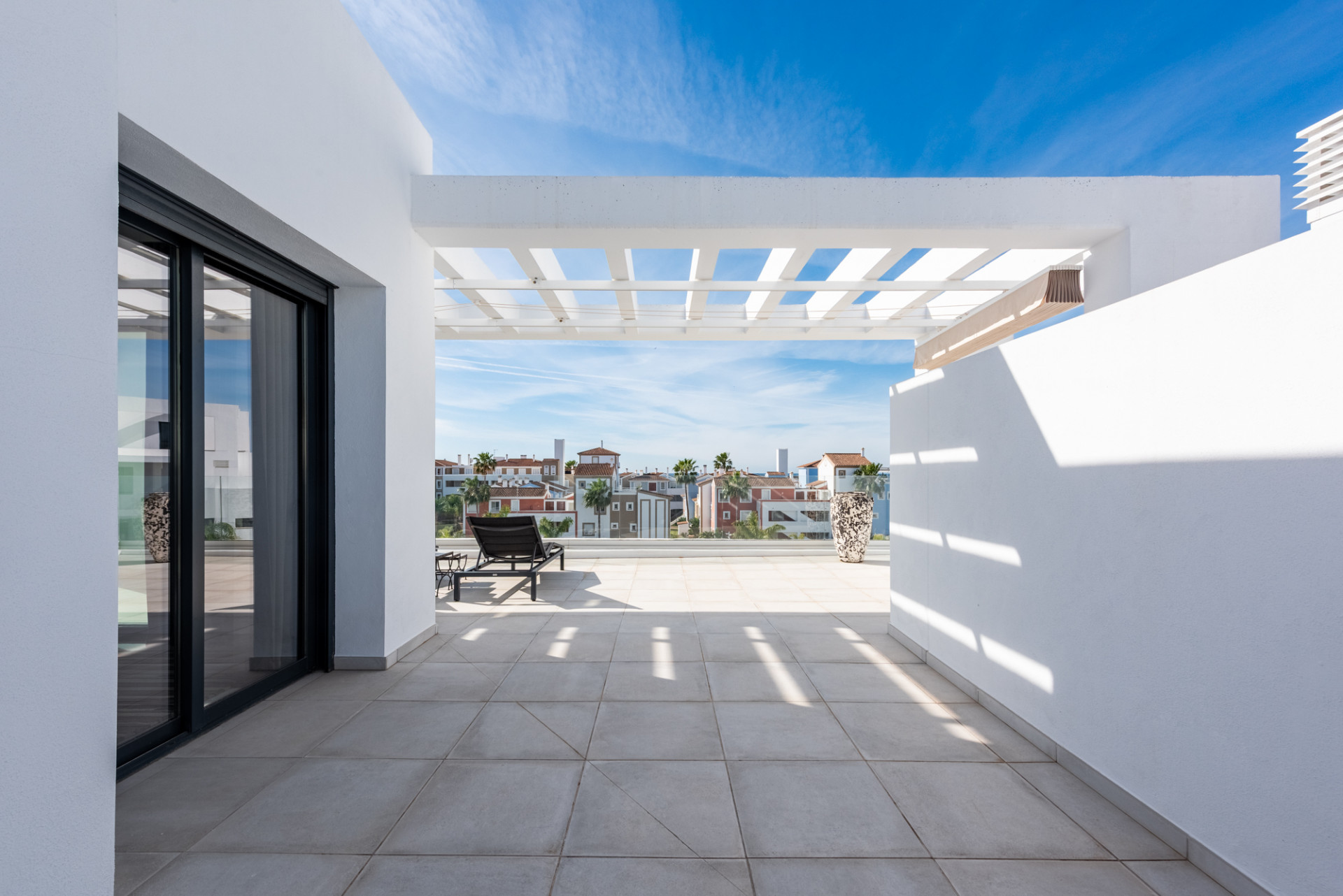 3 Bedroom Penthouse in Estepona - Photo 34